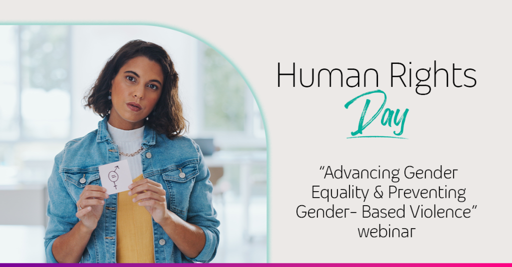 Women holding a post it about the equality of genders